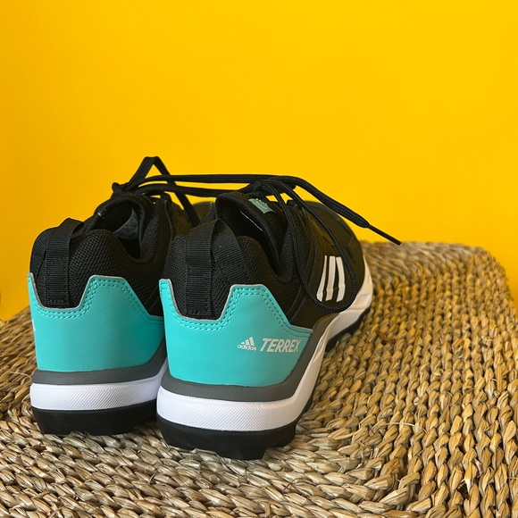 Adidas Terrex Treking Shoes NWOT - Picture 3 of 3